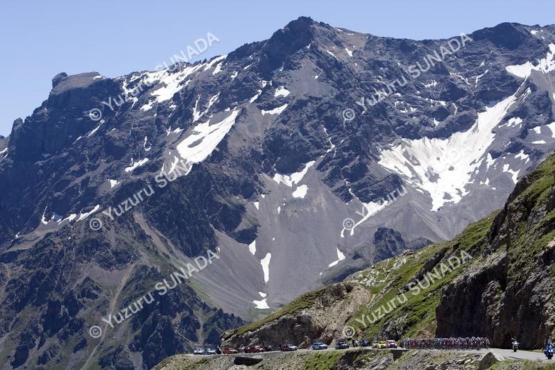 Peloton on Col du Galibier023p.jpg